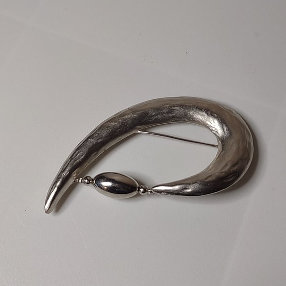 Large Silver Tone Brooch - Picture 1 of 13